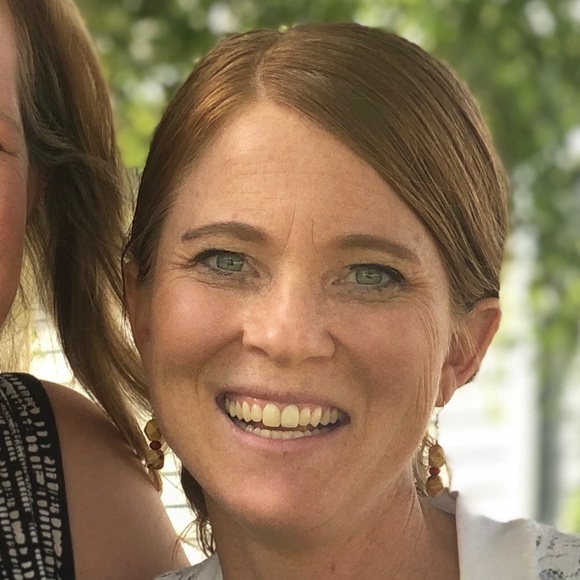 Meet your Posher, Amanda - Picture 1 of 1